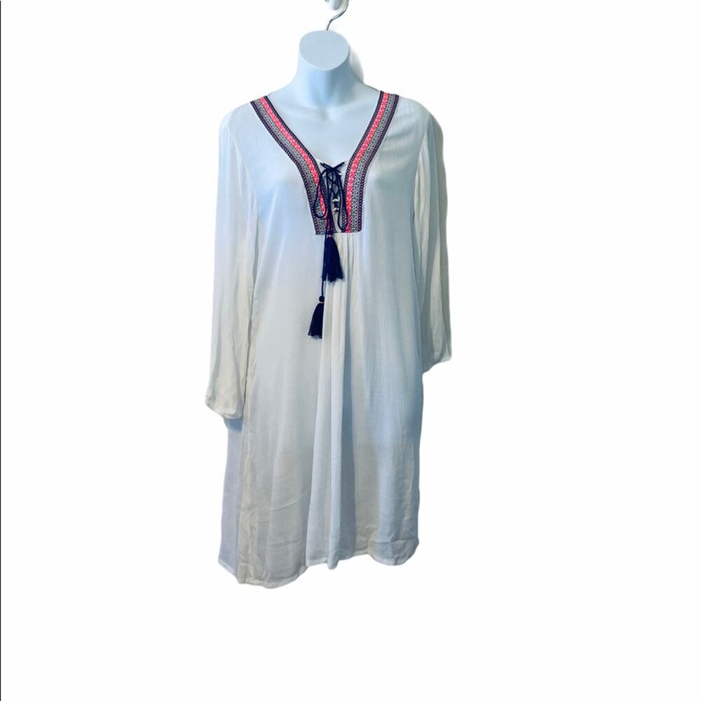 Artisan NY embroidered white tassel beach coverup